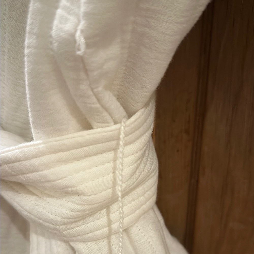Embroidered White Women's Jacket - Picture 3 of 3